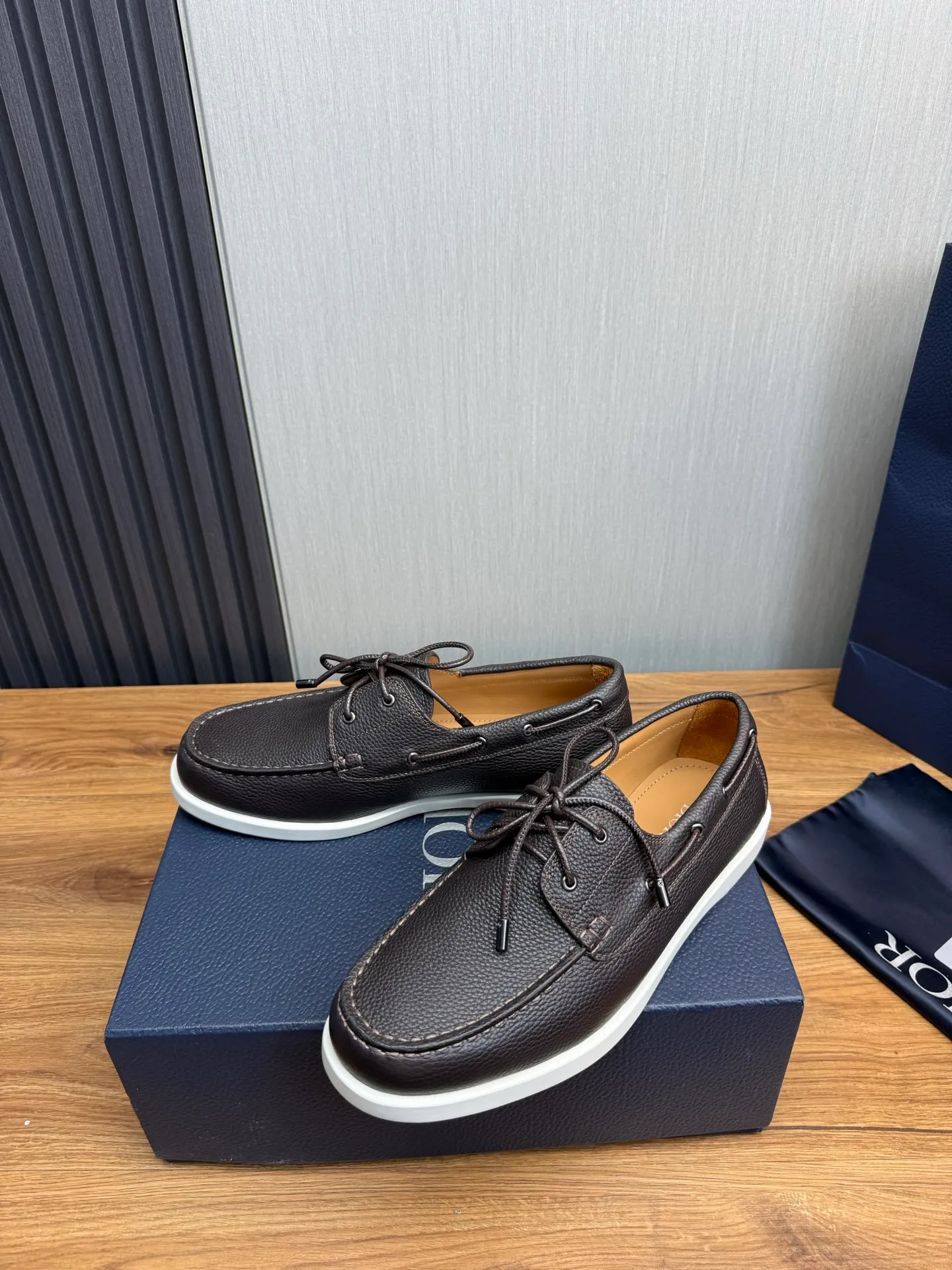 Men's shoes 💰560💰 [Dior] Men's official website na hot sale 🔥Imported cowhide + cowhide lining. Original rubber wear-resistant outsole. High quality shipment ⬆️Code number 38-44, (45 customized)